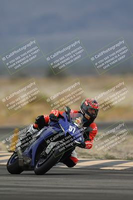 media/Nov-15-2025-Race Pace (Sat) [[8de605a2d8]]/Non Verified Riders (1st 20 Minutes)/Turn 4 (1010am)/